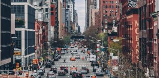 Az idő sűrűsége: Hogyan változtatja meg a Z generáció az utazás fogalmát?